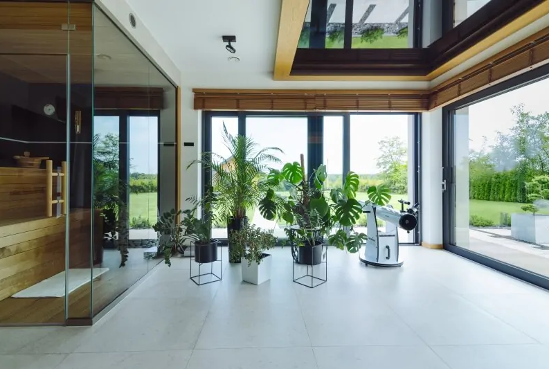 Wielkoformatowye drzwi tarasowe.