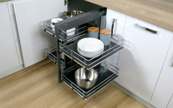 Jak zaoszczędzić miejsce w kuchni? Wykorzystaj szafki narożne!