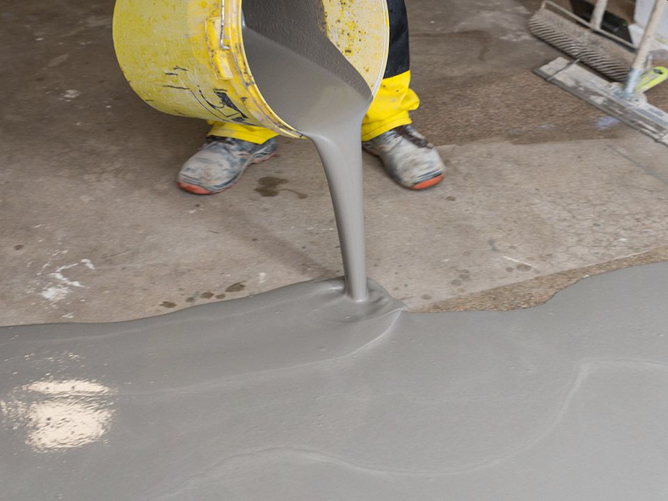 Wylewanie masy samopoziomującej 