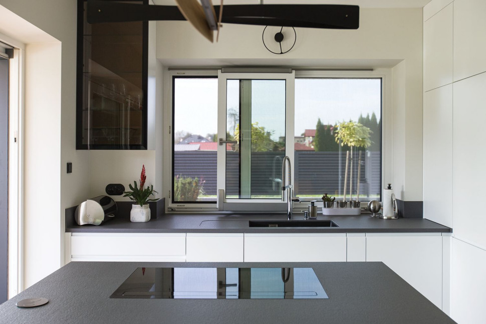 Okna INNOVIEW w kuchni. fot. FAKRO
