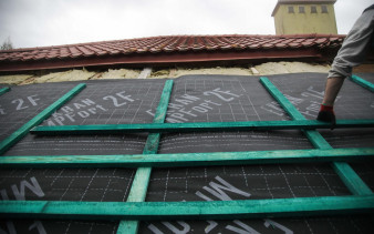 Jak dobrać odpowiednią membranę dachową?
