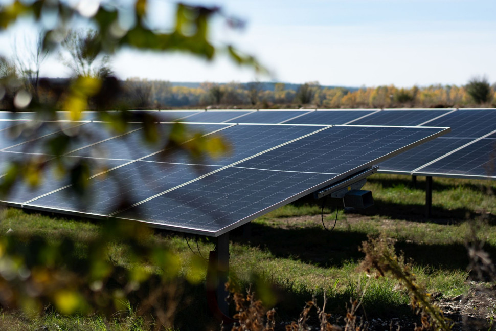 Od ponad trzydziestu lat Corab wyznacza standardy w branży fotowoltaicznej