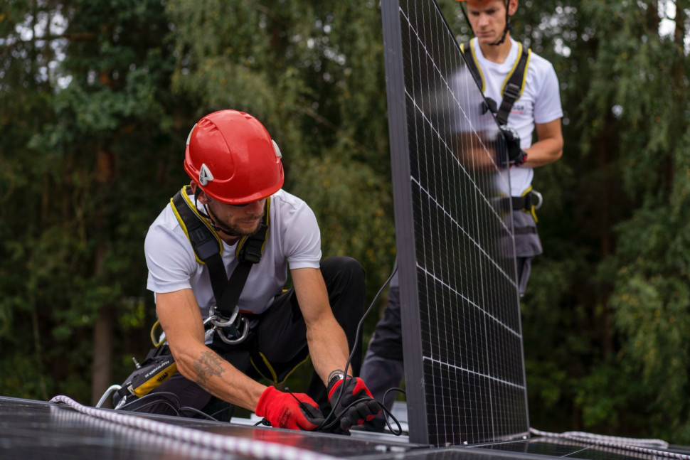 Montaż paneli fotowoltaicznych