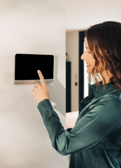 V500 PRO io Connect - elegancki wygląd oraz możliwość dostosowania interfejsu do swoich potrzeb.