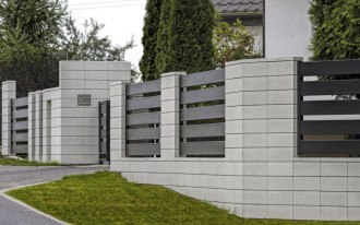 Brama wjazdowa - wizytówka posesji. Jak wybrać idealną?