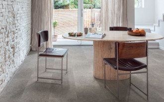 Panele laminowane: idealna podłoga dla każdego? Zobacz wady i zalety!