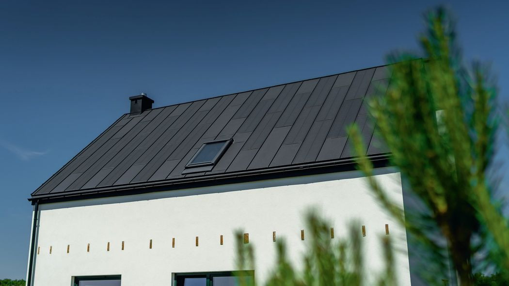 SOLROOF - stalowy dach fotowoltaiczny 2w1