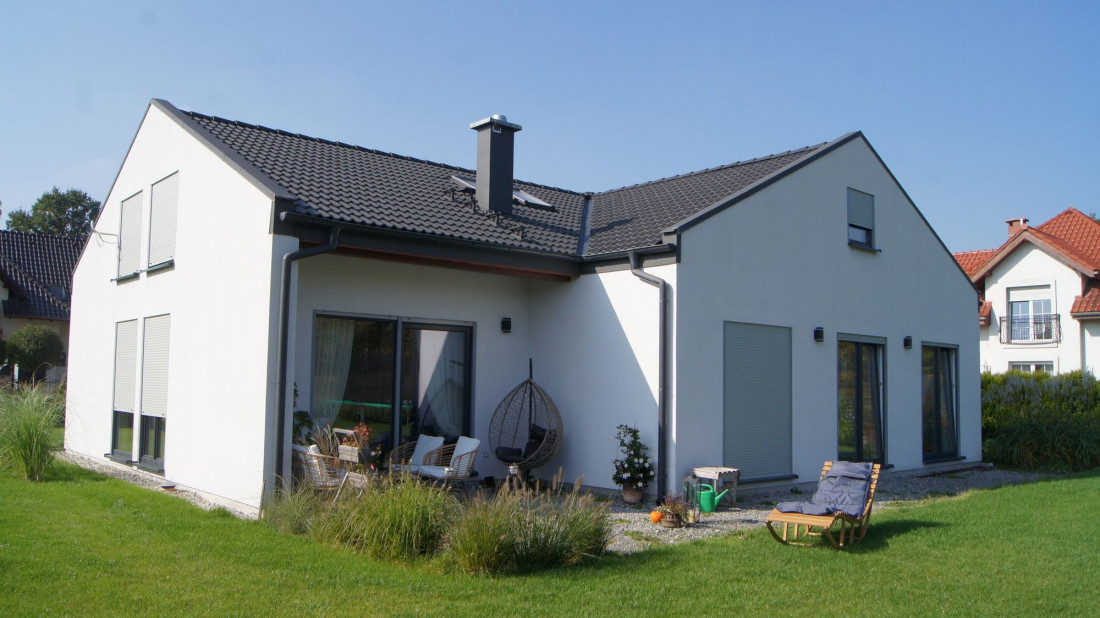 Parterowy dom 192 m² w technologii DOMIKON. Indywidualny projekt i elegancja