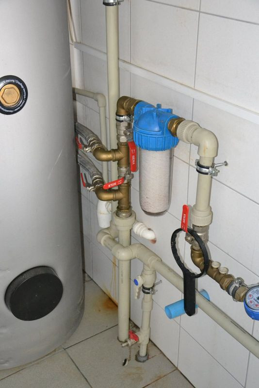 Filtr mechaniczny umieszczono za wodomierzem