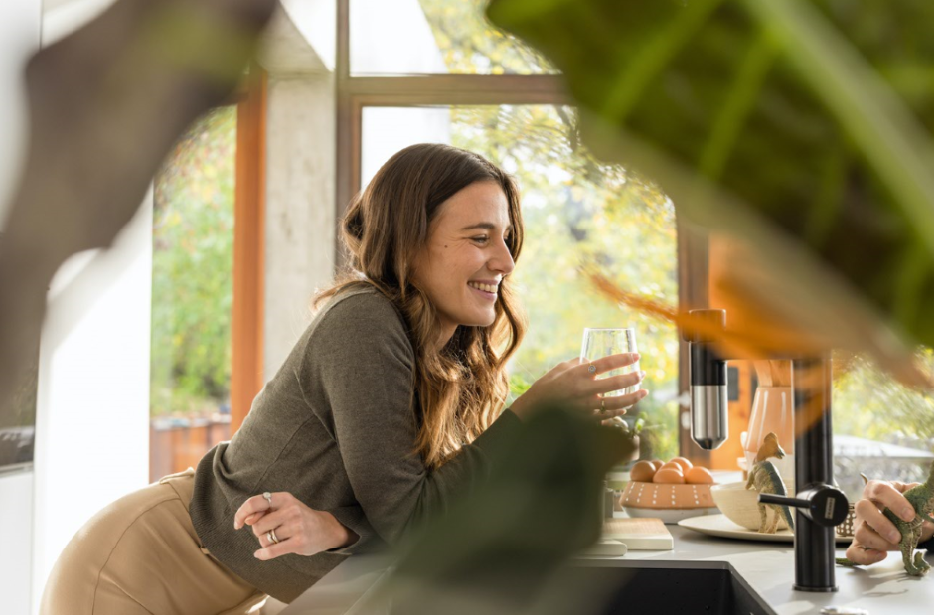 Dzięki odpowiedniemu filtrowaniu wody, możemy cieszyć się jej czystym i świeżym smakiem, pozbawionym osadów oraz niepożądanych substancji.