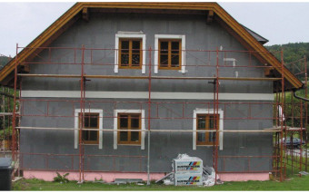 Szary czy biały styropian - który naprawdę lepiej ociepla?