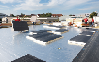 Czy woda na dachu może stać?