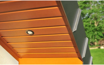 PCV, drewno czy aluminium - która podbitka opłaca się najbardziej?