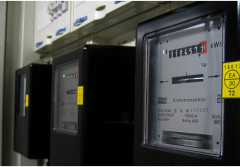 Co oznaczają symbole na liczniku elektrycznym?