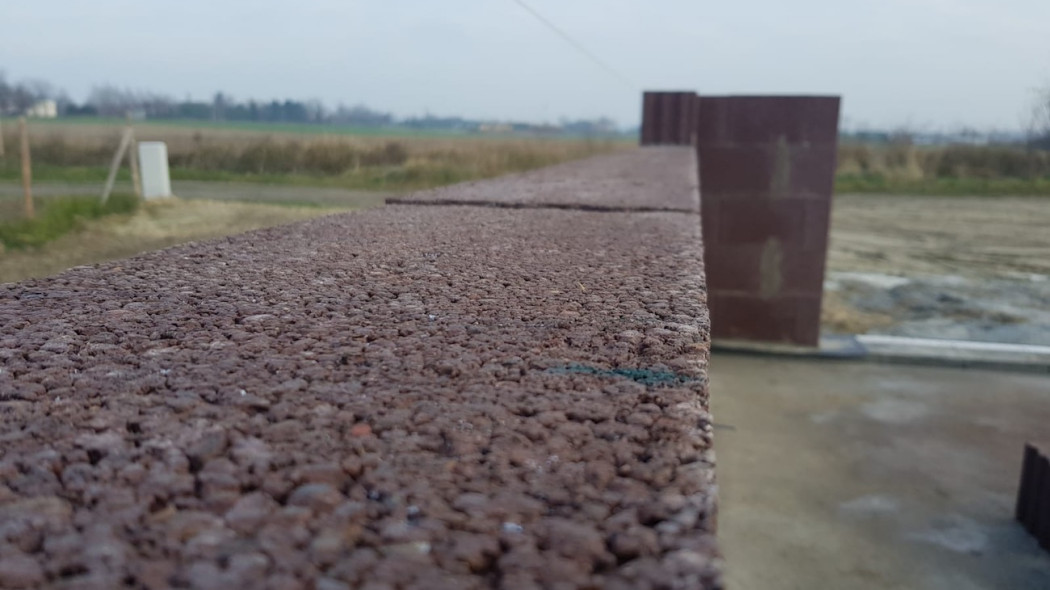 Dlaczego warto wybrać keramzyt do fundamentów?