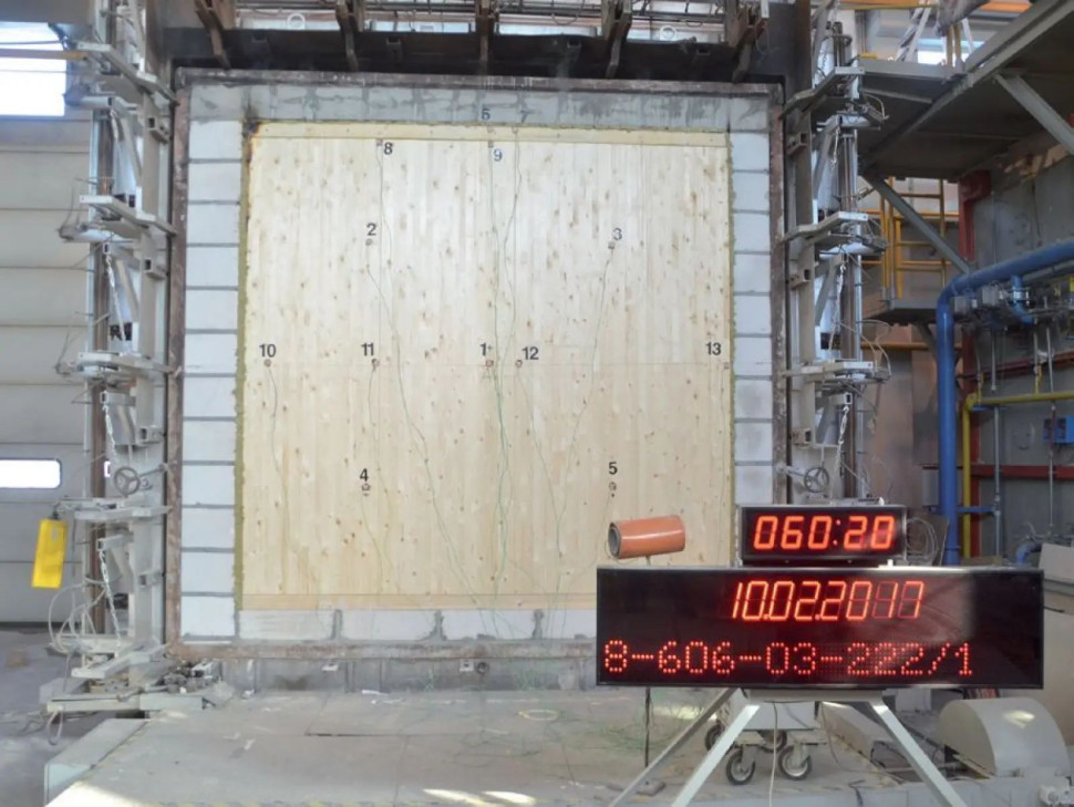 Klasyfikacja ogniowa ściany z drewna klejonego - przebieg badania