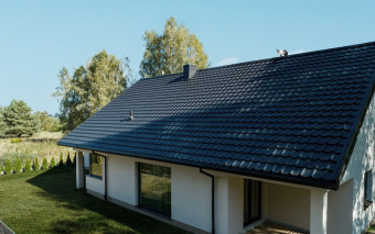 Blachodachówka 2025 - ceny zaskakują! Ile zapłacisz za m² dachu?
