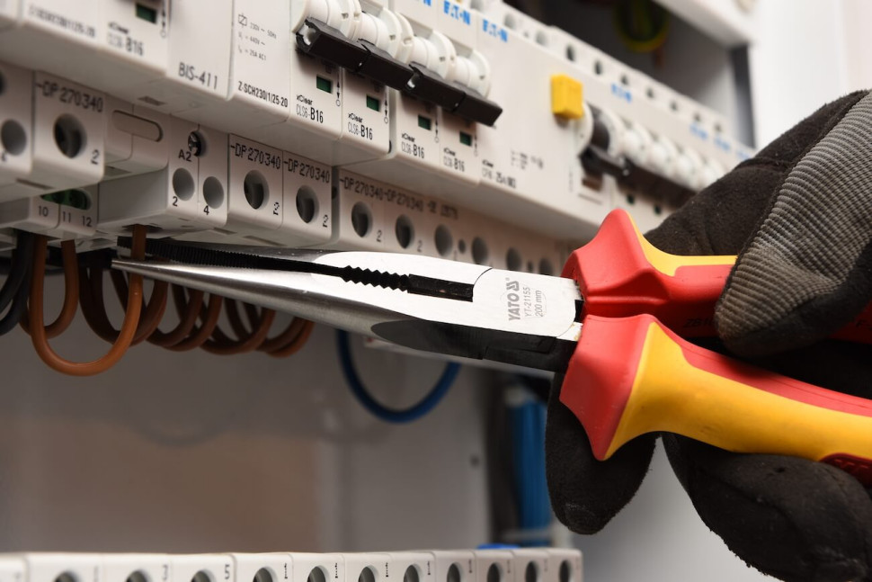 fotowoltaika a za wysokie napięcie w sieci