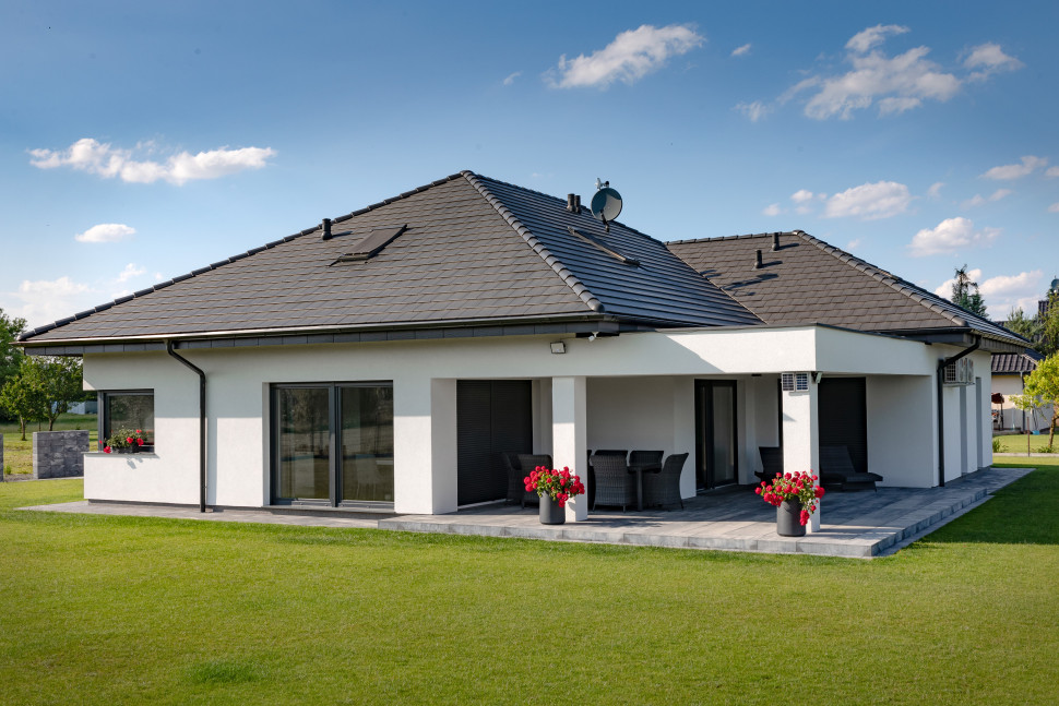 Dachówka betonowa Braas Teviva, kolor czarny