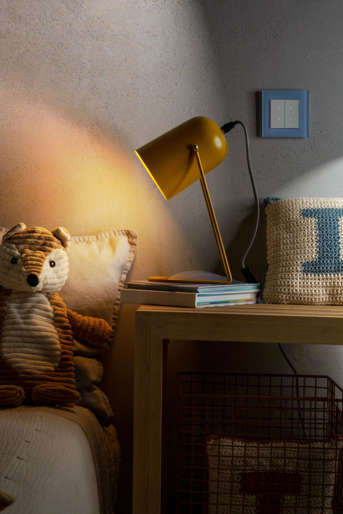 Z Simon GO można zarządzać oświetleniem, korzystając z łączników lub ściemniaczy