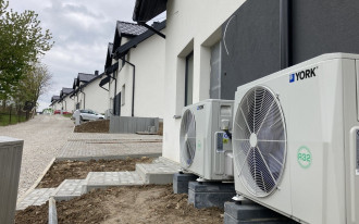 Jaka powinna być odległość pompy ciepła od budynku - dlaczego to istotne?