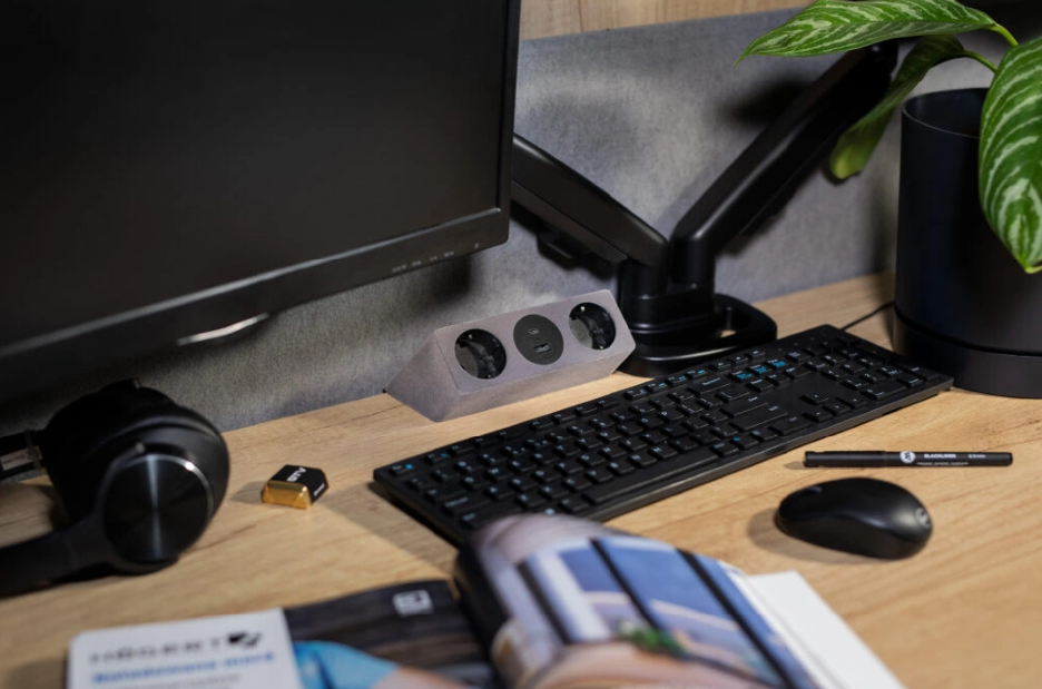 Gniazdo meblowe SOFITO – kategoria: Strefa pracy, podkategoria: Podstawa pracy, klasa Premium