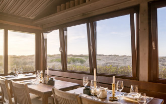 Modernizacja restauracji na wyspie Sylt z zastosowaniem ultraciepłych okien Schüco