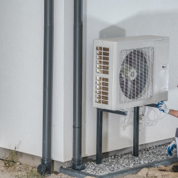 Do 21 tys. zł dopłaty dla budujących dom. Jak dostać dofinansowanie na pompę ciepła z programu Moje Ciepło?