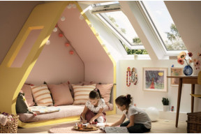 Ile naprawdę kosztuje montaż okna dachowego?