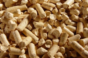 Ceny pelletu mocno w górę. Ile kosztuje tona opału w sezonie grzewczym 2026/2027?