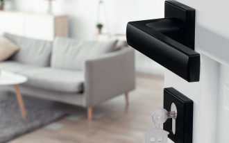 Dlaczego klamki AXA to idealne rozwiązanie dla budynków?