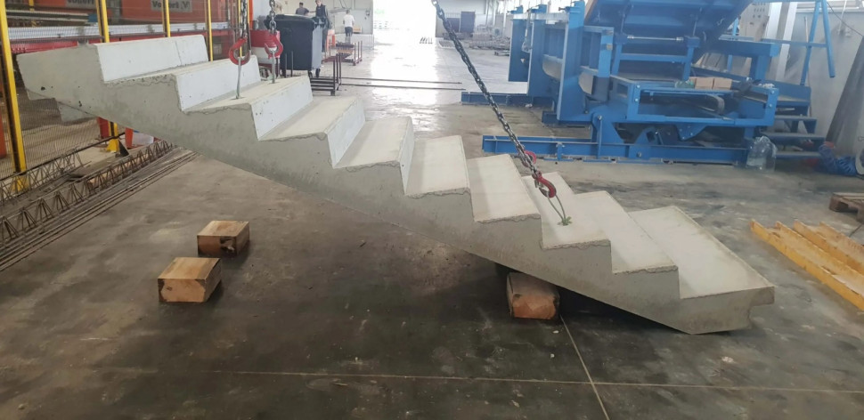 Schody betonowe dostępne w ofercie firmy Uciechowski.