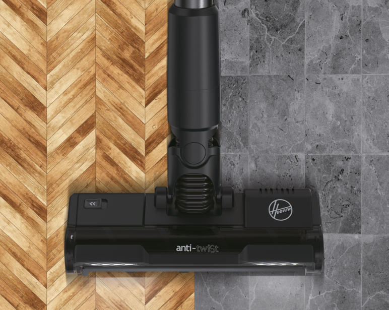 Wyjątkowa skuteczność sprzątania dzięki specjalnie zaprojektowanej szczotce Anti-Twist z mechanizmem automatycznego czyszczenia.