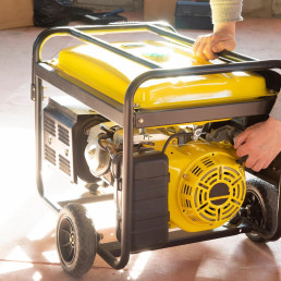 Jakiej mocy agregat prądotwórczy do domu jednorodzinnego, a jaki wybrać generator na budowę?