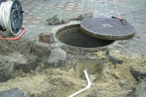 Jak przebiega montaż sygnalizatora poziomu napełnienia szamba?