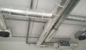 Nowoczesne sterowniki do pomp ciepła - funkcje i korzyści