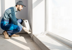 Oto idealna odległość grzejnika od parapetu i podłogi – 90% ludzi o tym nie wie!