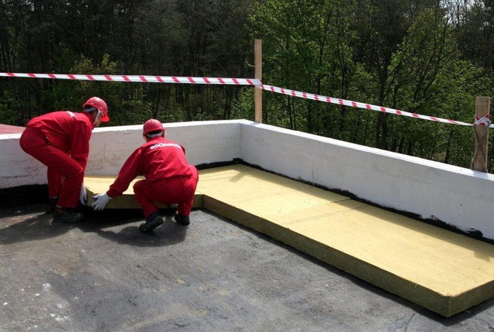 dach płaski ocieplony wełną