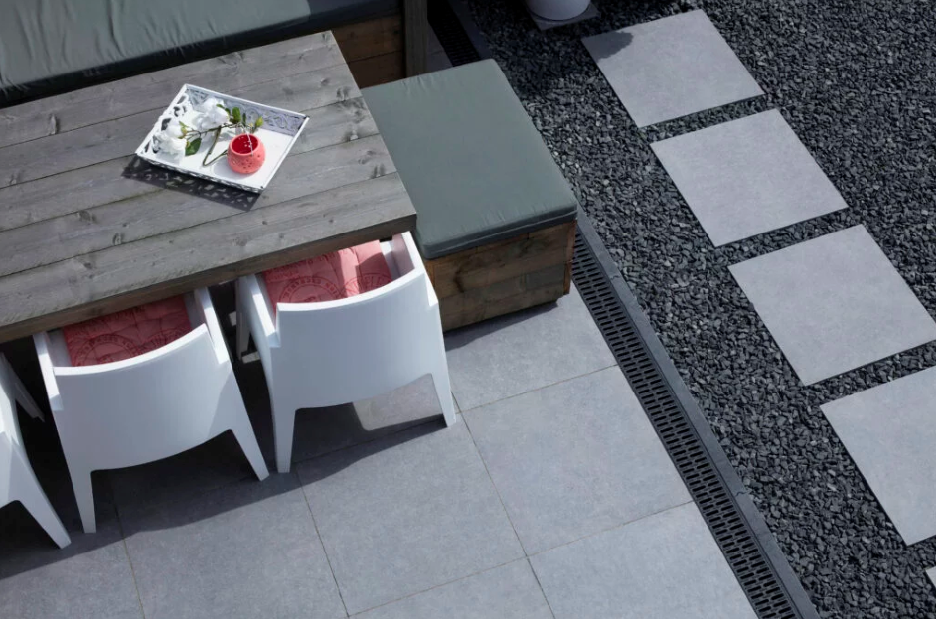 Projekt serii Impasto opiera się na eleganckim wyglądzie z włoskich kamieniołomów. Naturalne linie i wzory zdobią powierzchnię tej serii płytek w bardzo subtelny sposób zapewniając stylowy wygląd kamienia wydobyty z unikatowej ceramiki.