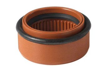 Rura PCV w betonie? Tak, ale nie na sztywno!