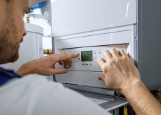 Jak wygląda przegląd instalacji gazowej i czy jest obowiązkowy? Prawo budowlane