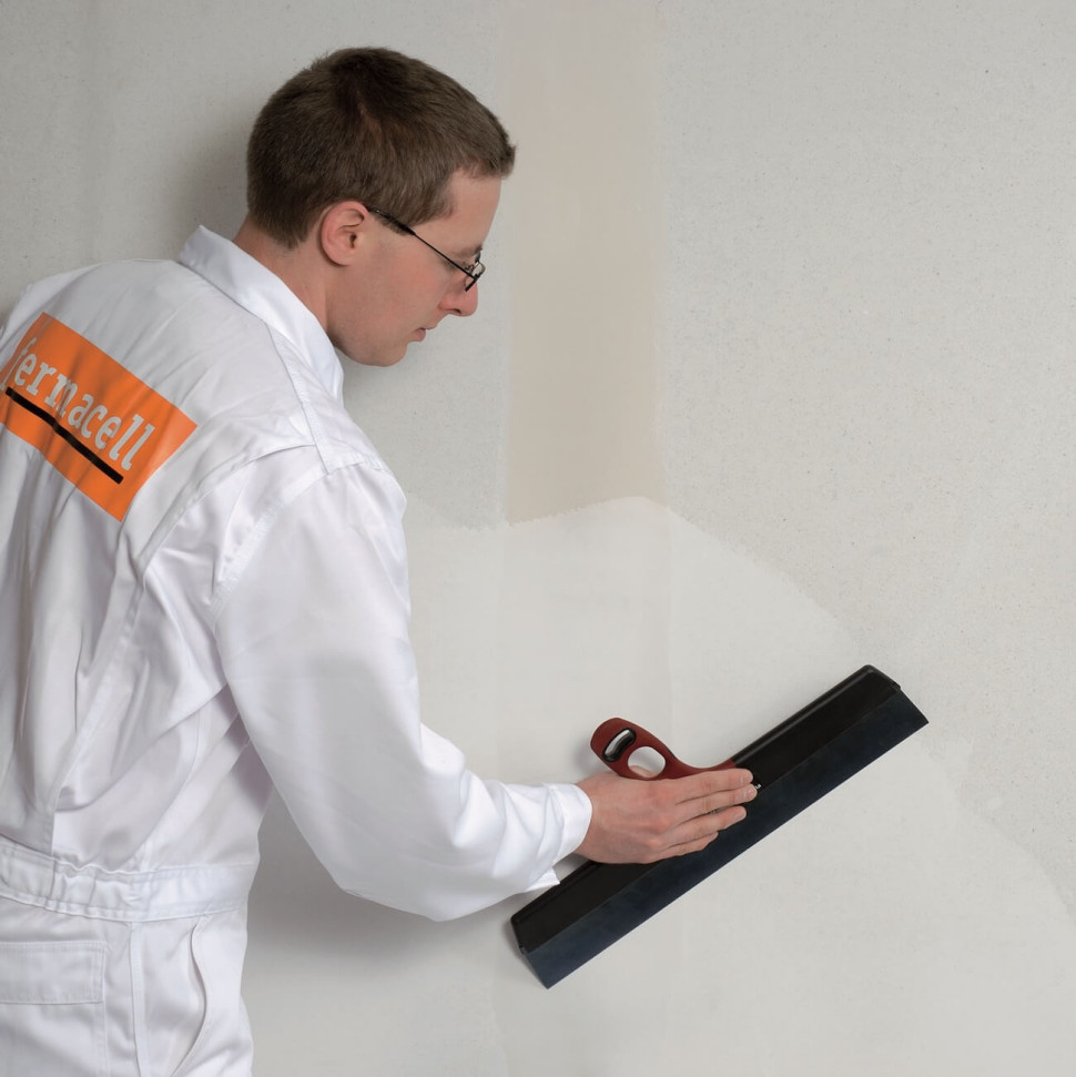 Masy szpachlowe do naprawy pęknięć ścian