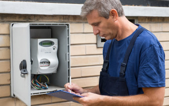 Co grozi za zdjęcie plomby z licznika prądu?