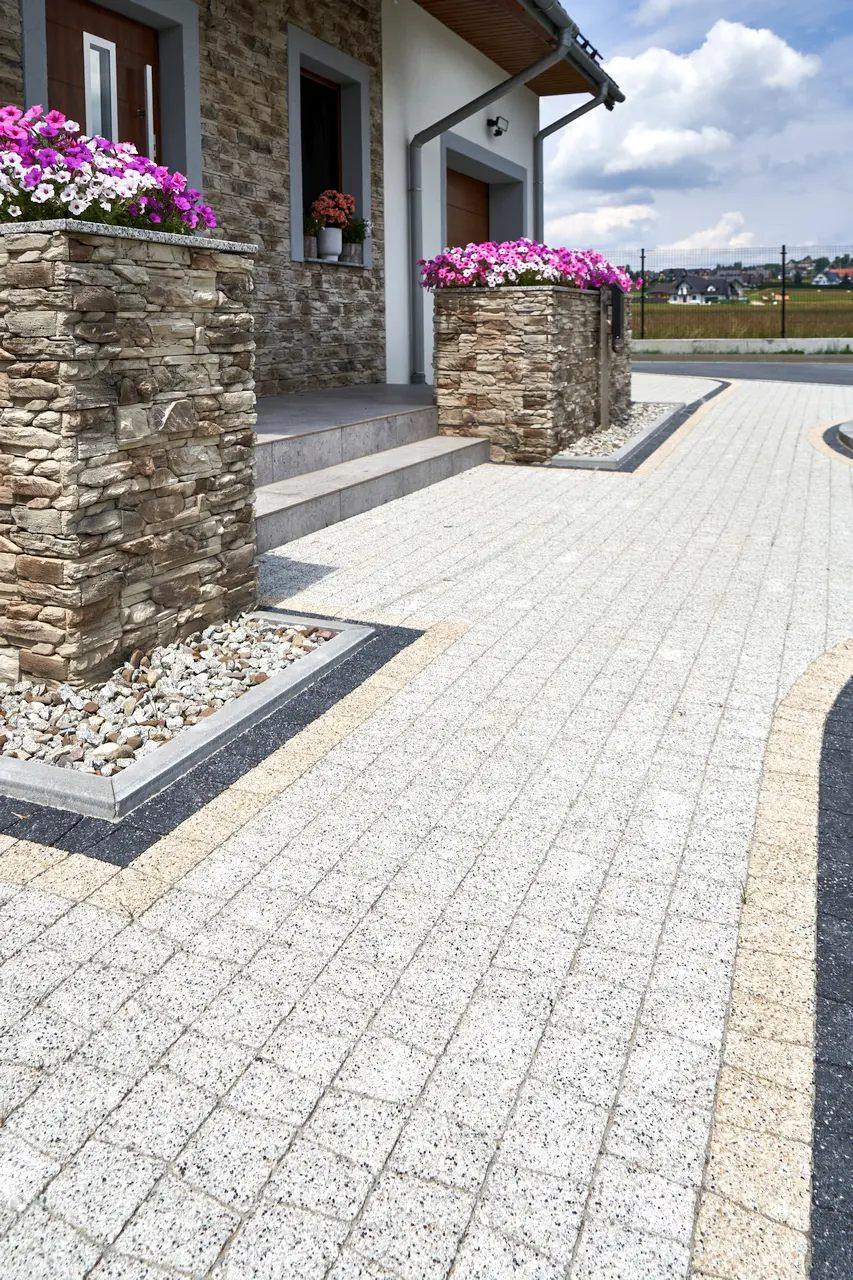 Kostka brukowa Granit płukany marki Chyżbet.