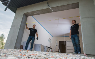 Jak przygotować otwór pod bramę garażową?