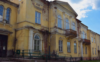 Czy warto kupić zabytkowy dom do remontu? Nieruchomość wpisana do rejestru zabytków - przepisy i pozwolenia