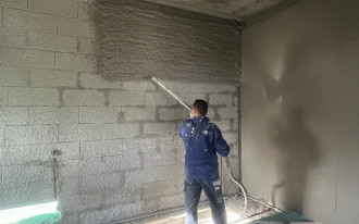 Roboty wykończeniowe - istotne elementy wpływające na wykonanie tynków wewnętrznych