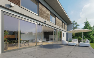 Nie wiesz, jakie drzwi tarasowe wybrać? PCV, drewno, aluminium - rozwierane czy przesuwne? Poradnik