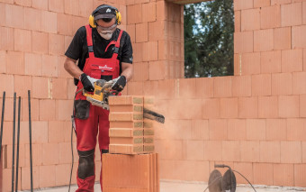 Pustaki ceramiczne poryzowane: jak budować energooszczędne ściany i dlaczego warto je wybrać?