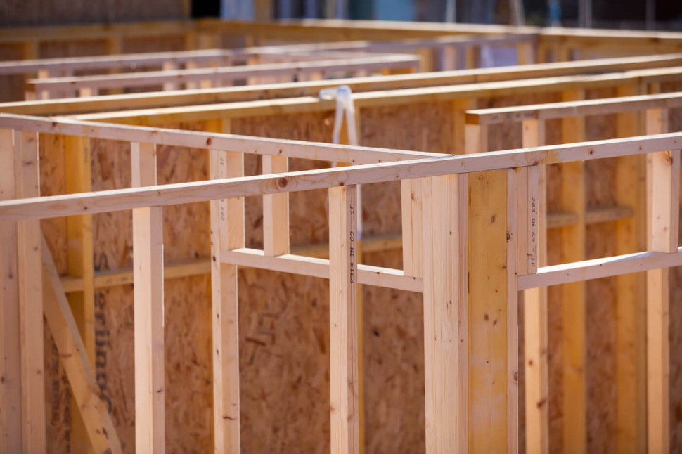 trwałe i dobre drewno do budowy domu